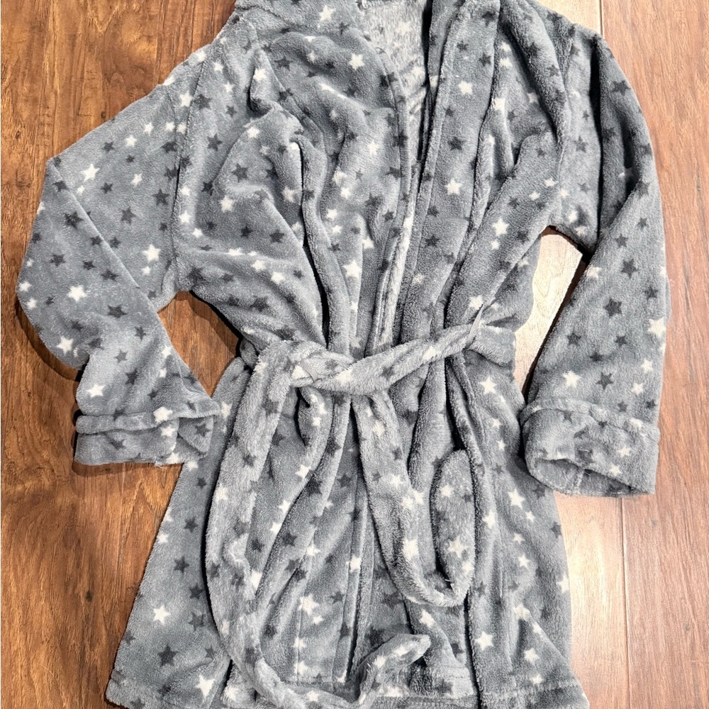 Cozy Star Patterned Gray Robe